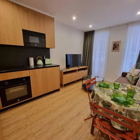 Vibescoruna- O65.1 Apartman