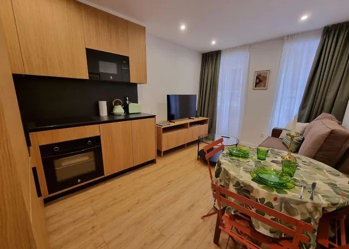 Vibescoruna- O65.1 Apartman